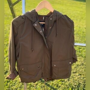 Gap athletic rain jacket with hood